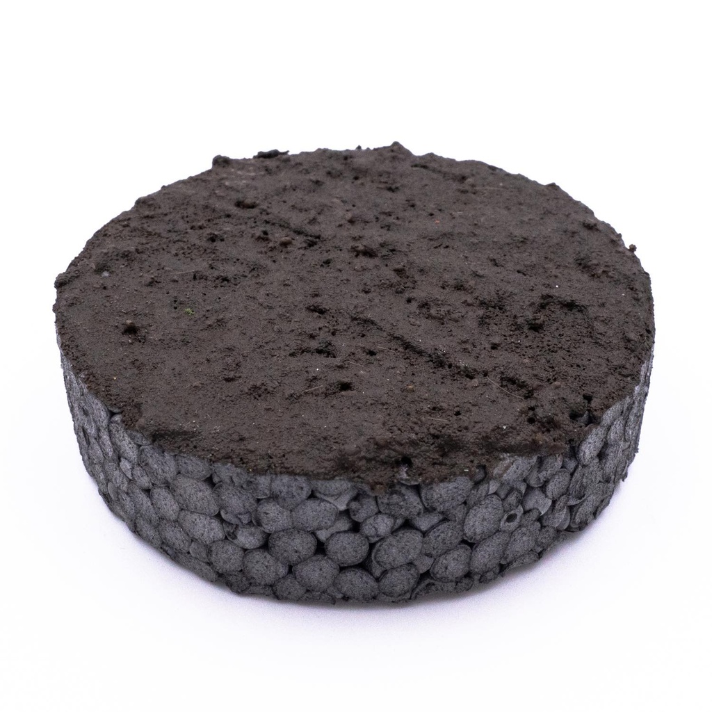 Muddy ground – dark earth